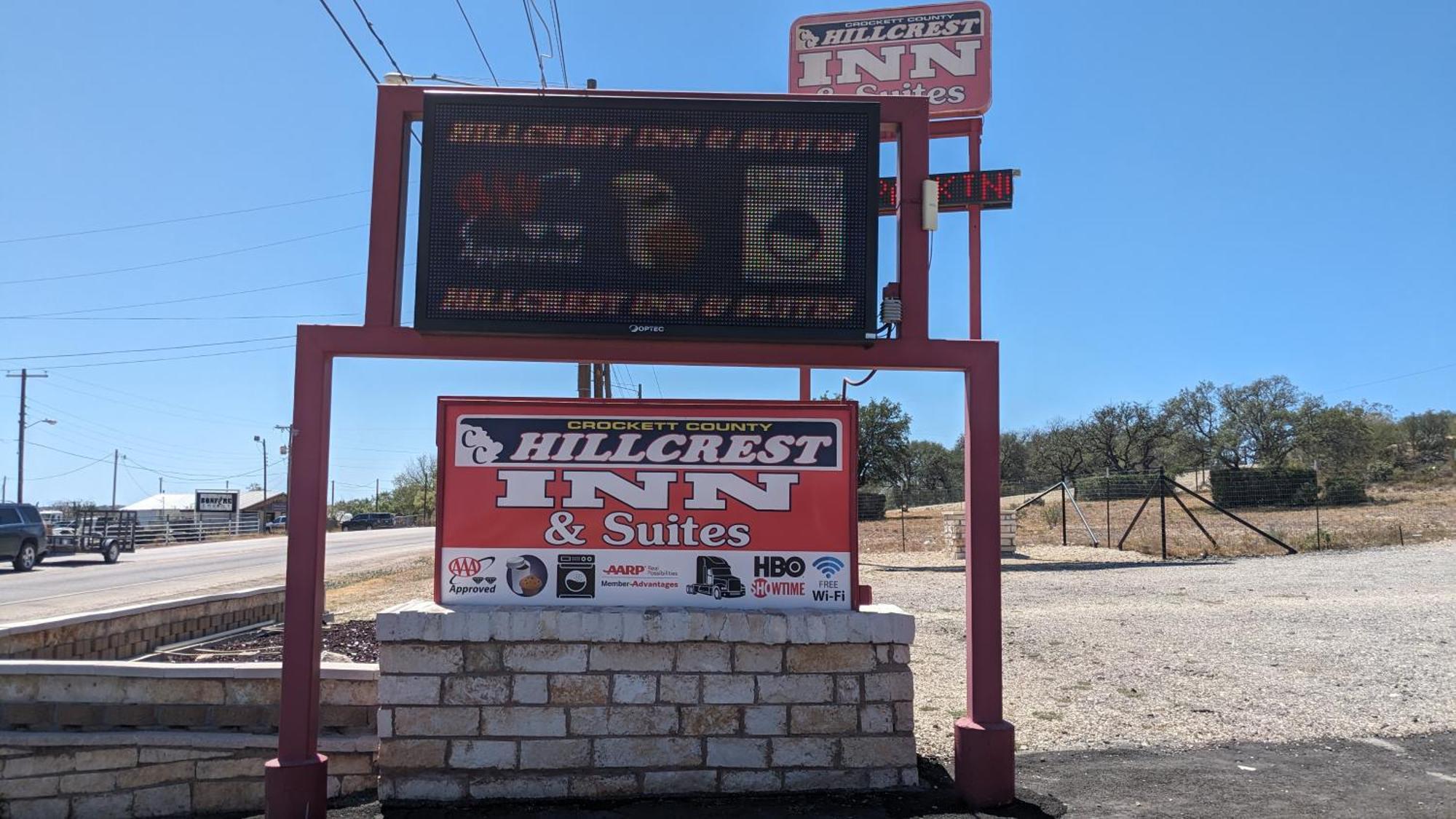 Hillcrest Inn & Suites Ozona Exterior photo